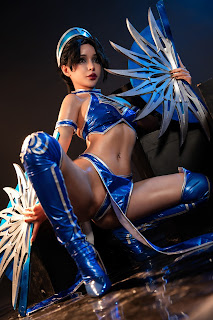 Coser@UmekoJ – Cosplay Kitana Mortal Kombat