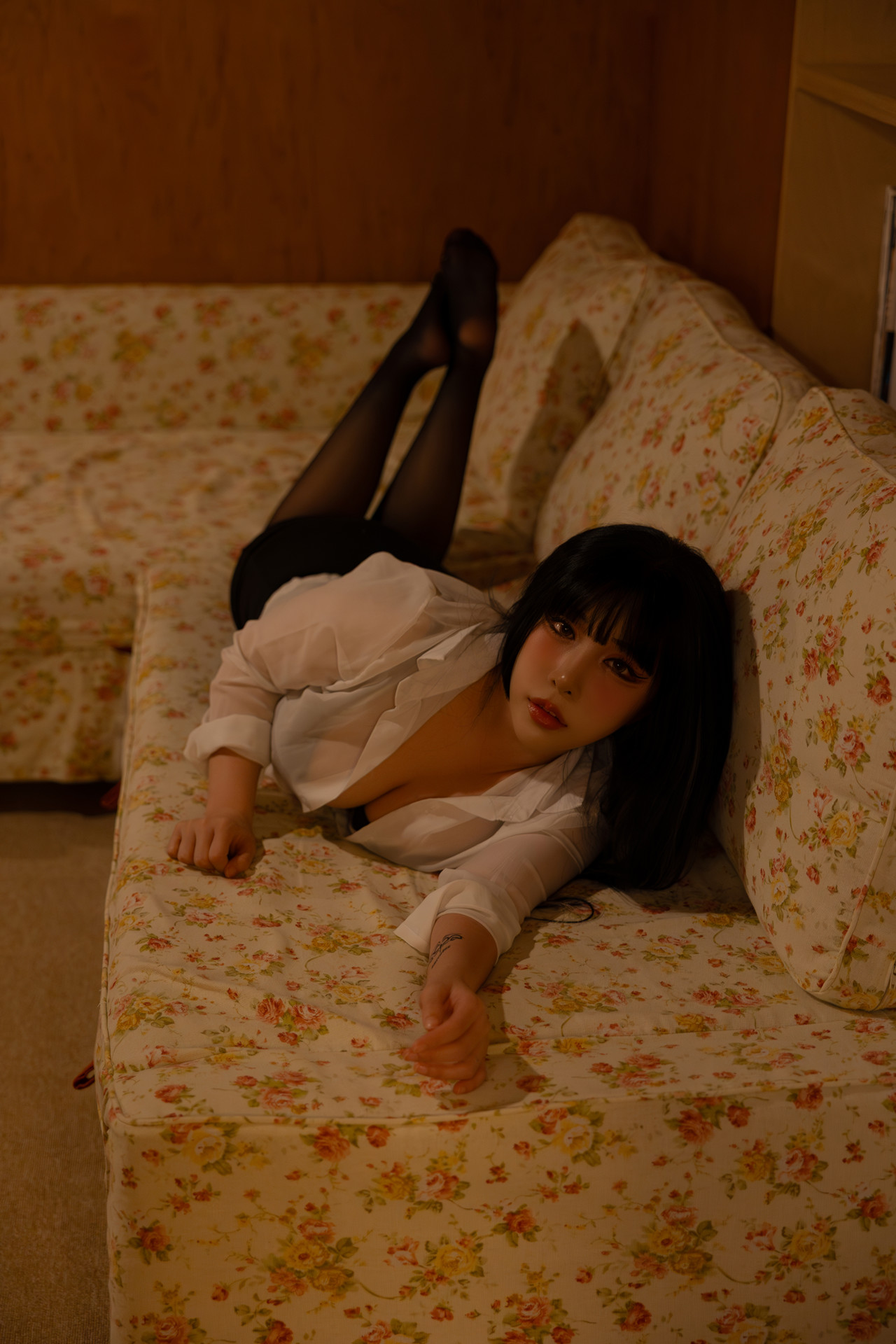 Lee Yuin 유인, Photobook ‘Girl Next Door’ Set.02