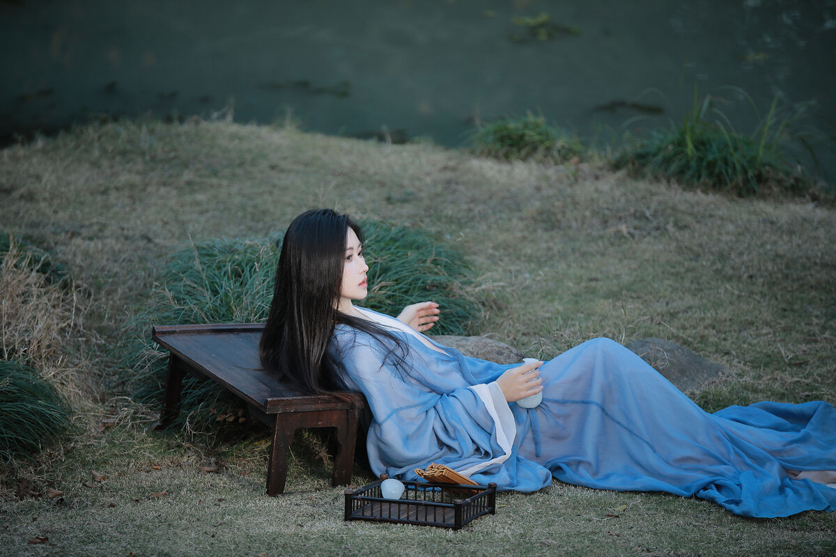 YiTuYu艺图语 Vol.8432 keikei白茶清欢 (23P)