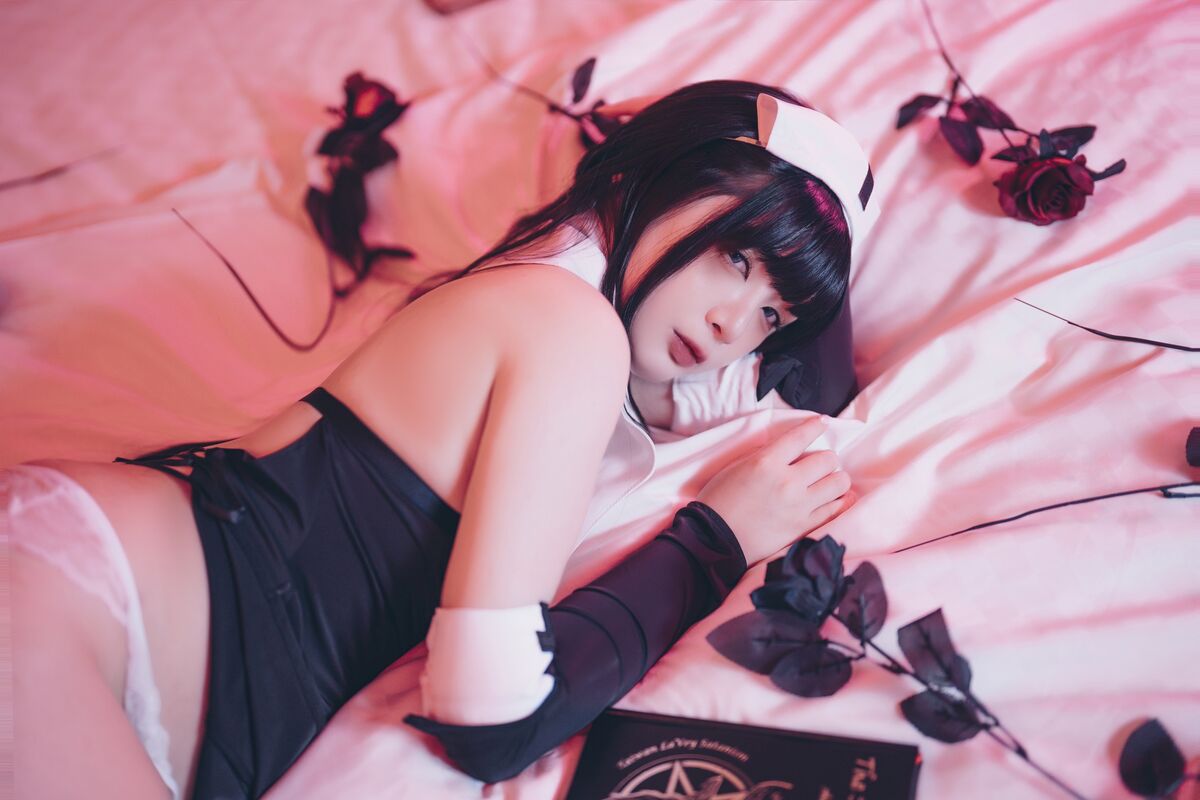Coser@落落Raku – 修女与魔鬼 (37P)