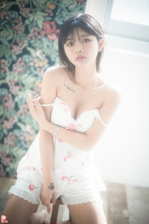 [PINK] U.Hwa (은유화) – Floral