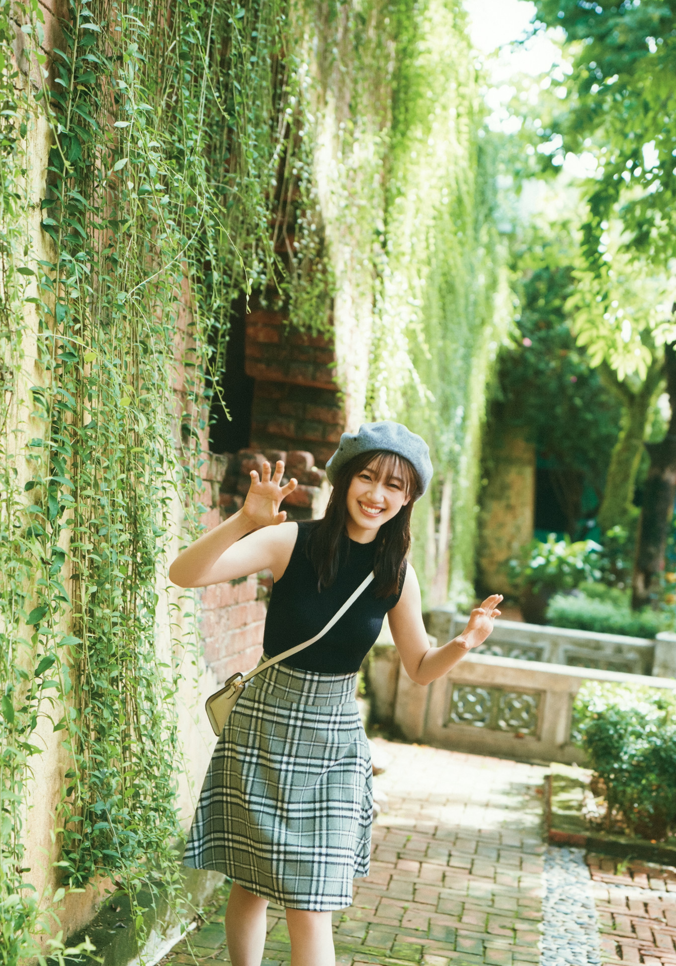 Mirei Sasaki 佐々木美玲, 1st写真集 「陽射しのパレード」 Set.01