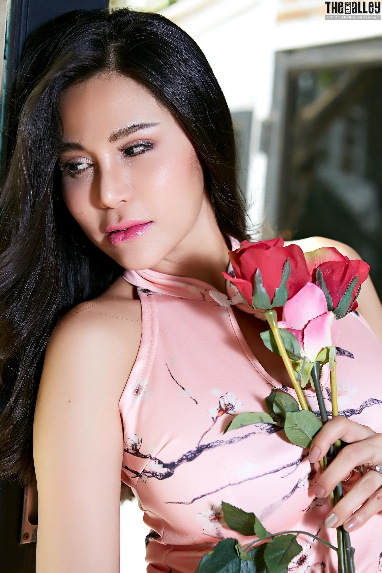 Natalie Wang The Black Alley Photobook Set.04(100P)