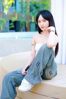 SiS Magazine P4