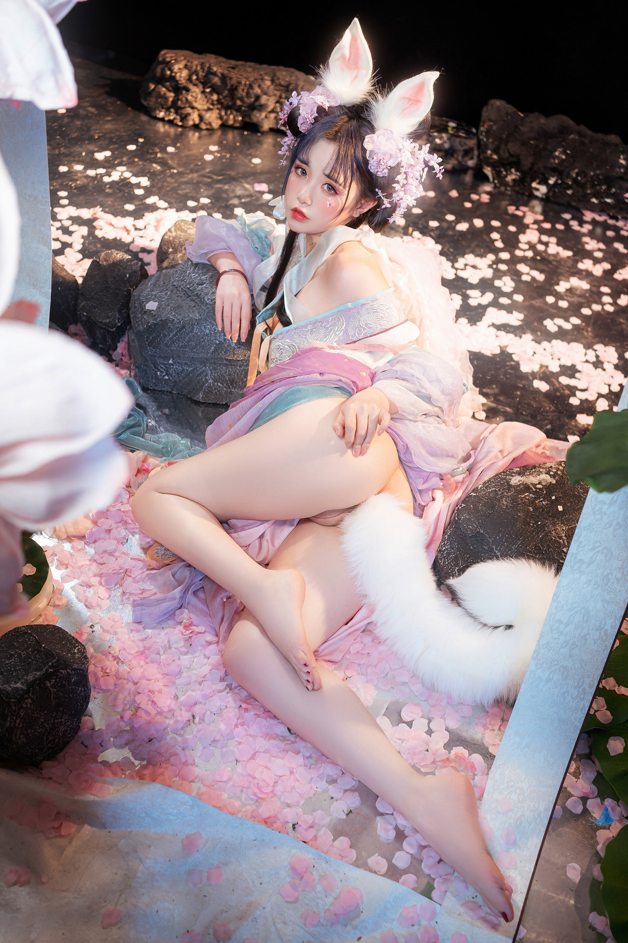 Nekokoyoshi 爆机少女喵小吉, 写真集 绮怀