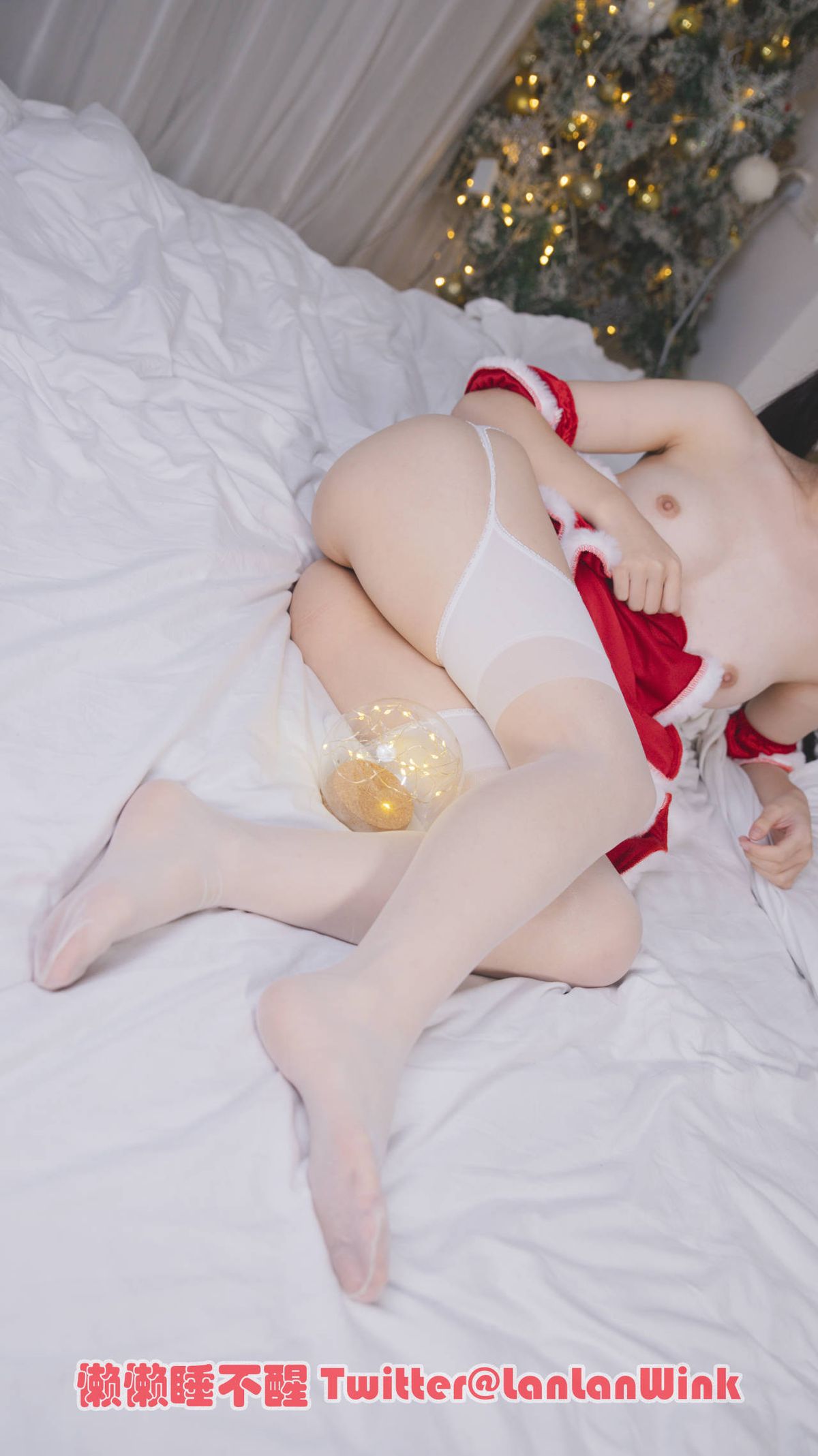 Coser@懒懒睡不醒 – 圣诞套装 (39P – 1V)