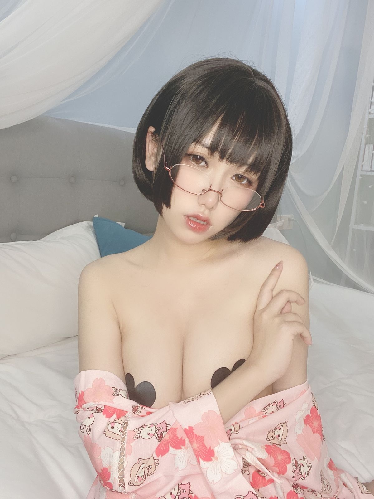 Coser@芋圆侑子 – 少妇 Part1 (58P – 8V)