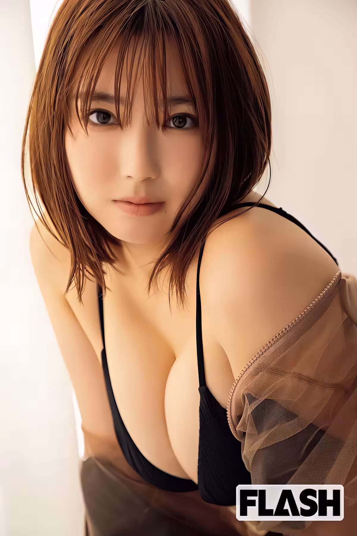 (沢口愛華) 童顏巨乳上空畫面太養眼！秀飽滿身材 (19P)