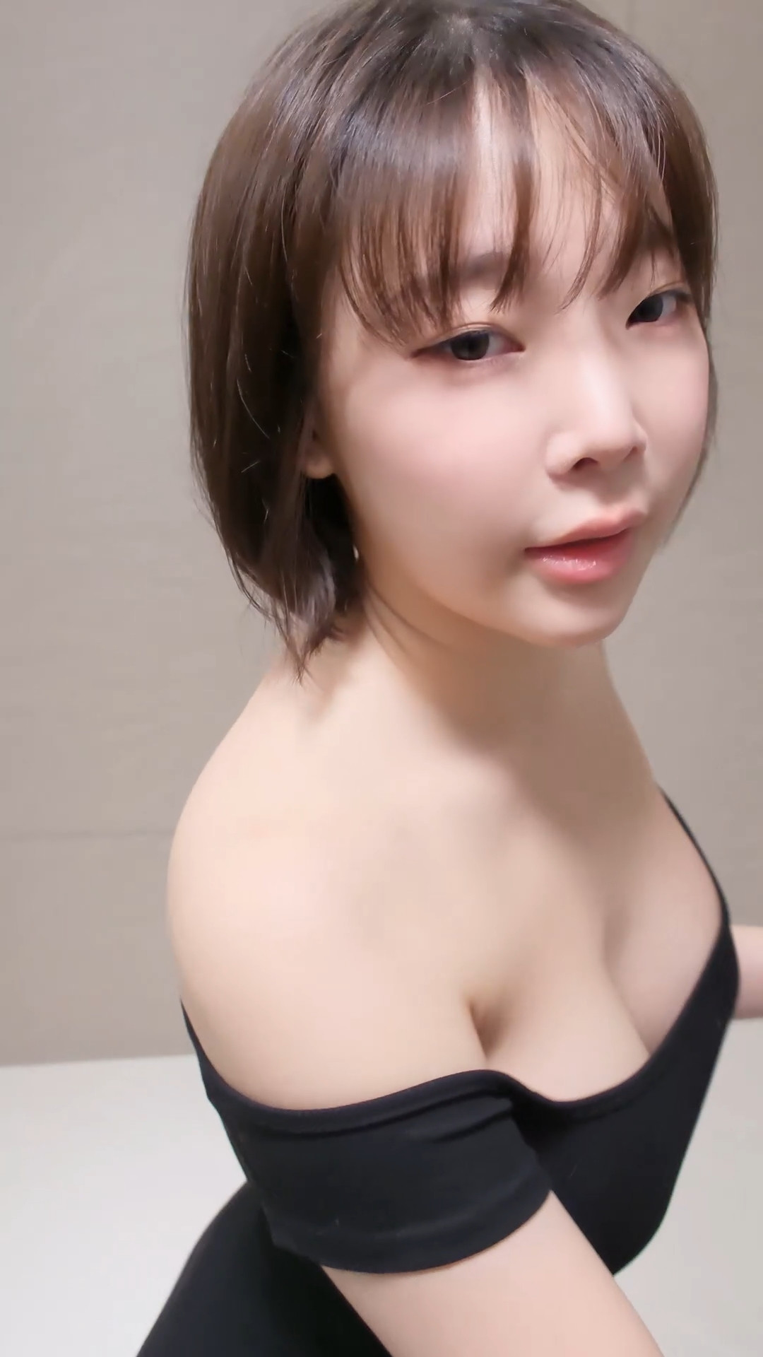 Kang Inkyung 강인경, Photobook ‘Shower’(41P)