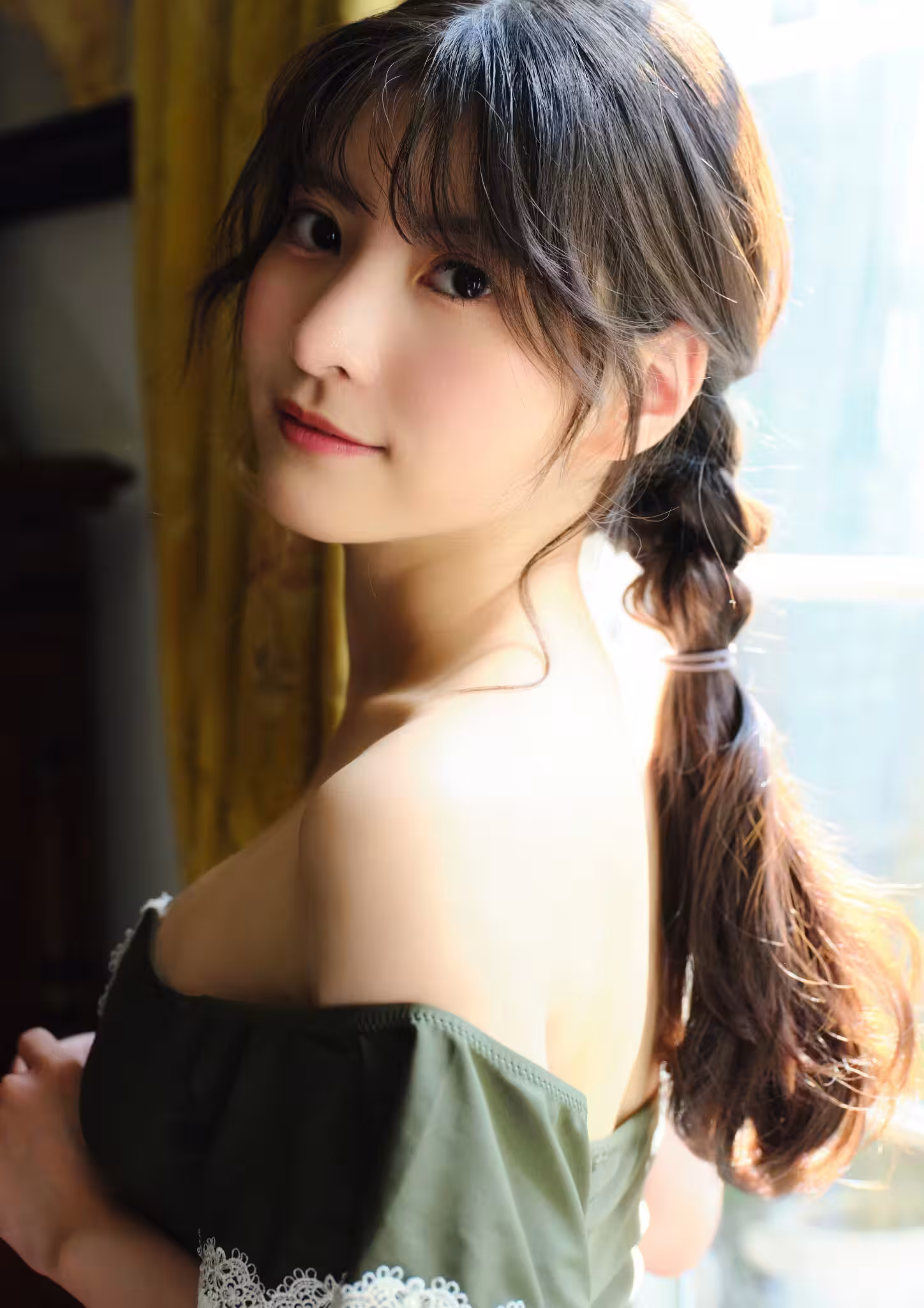 [小鳥遊るい] 美腿搭配柔滑肌膚 火辣迷人 (14 Photos)
