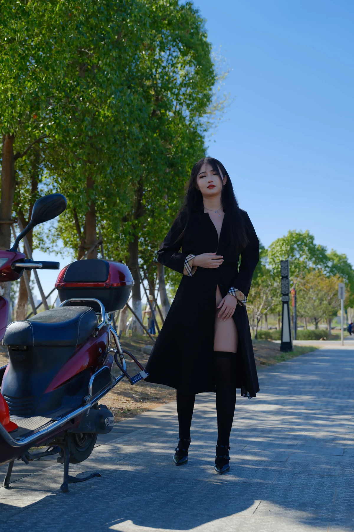 小泽 – 黑丝御姐 户外露出 Set.01