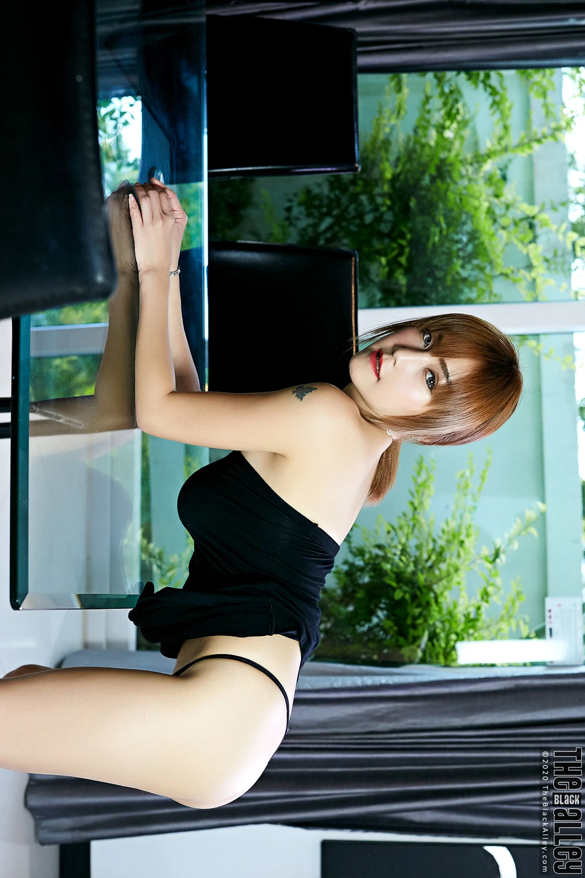 Yuri The Black Alley Photobook Set.49