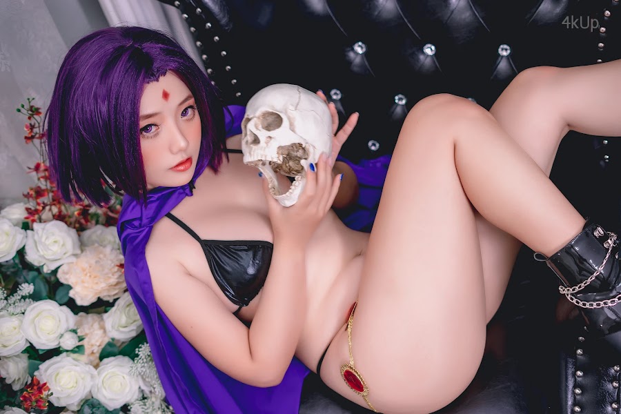 Coser@Messie Huang Raven