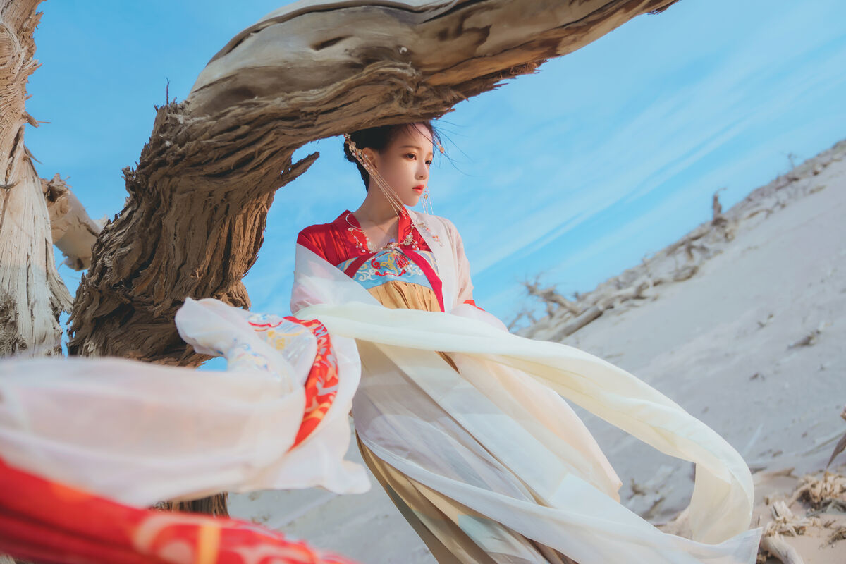 Coser@桜桃喵 – 惊鸿 (15P)