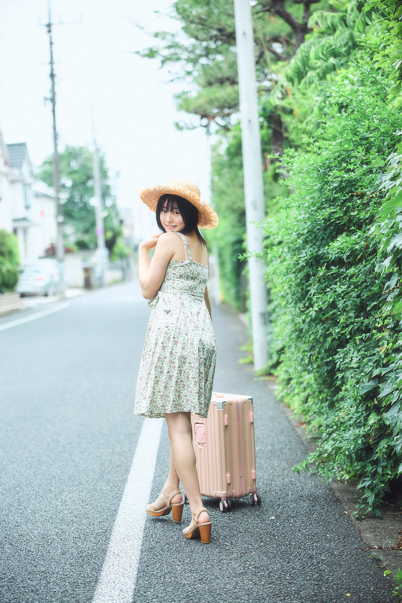 Miu Shirahama 白濱美兎, 週チャンデジグラ 「夏、背伸び」 Set.01