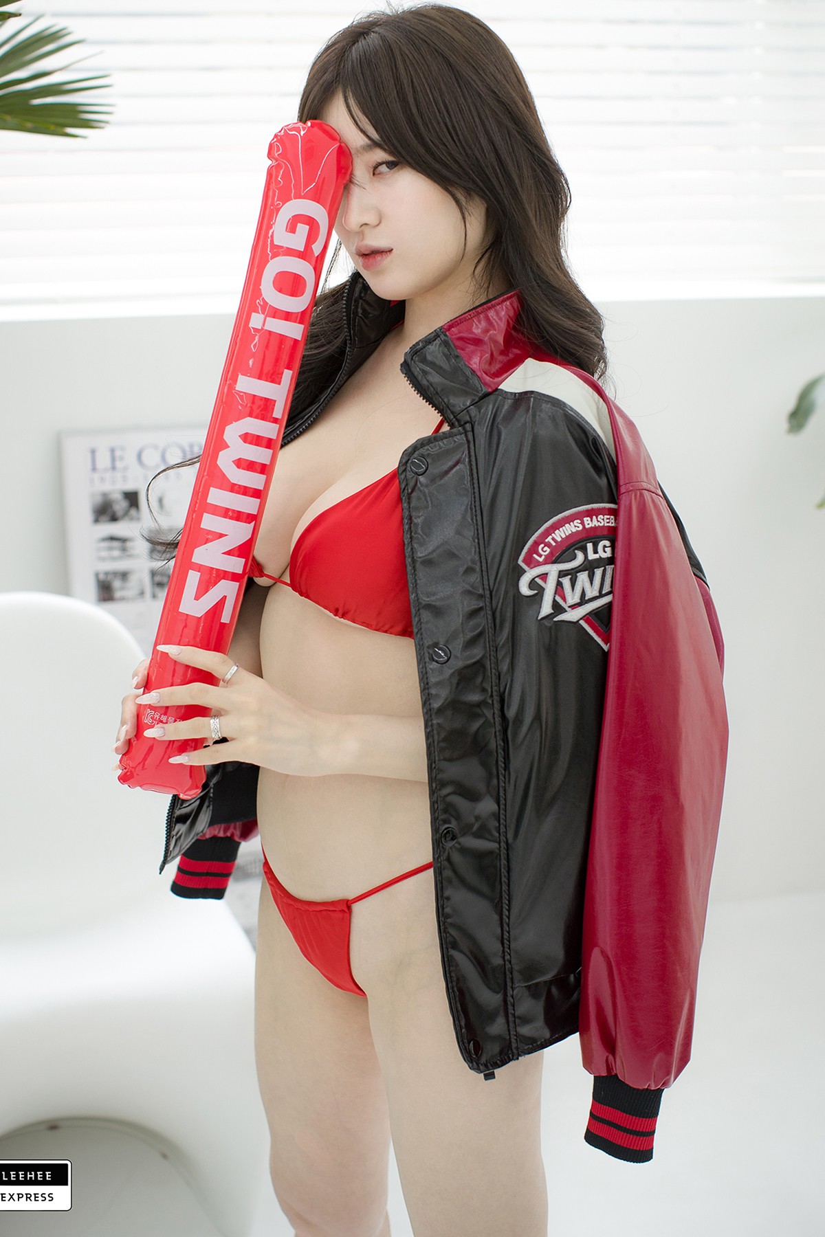 LEEHEE EXPRESS – LERB-009 Woo