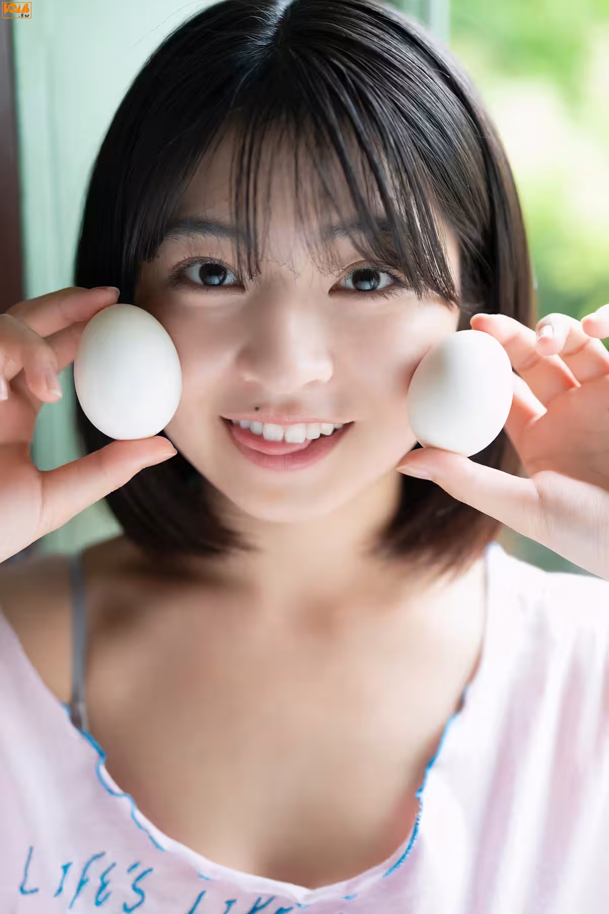[佐々木ほのか] 飽滿雙峰飄散奶香 無法抗拒誘惑 (29 Photos)