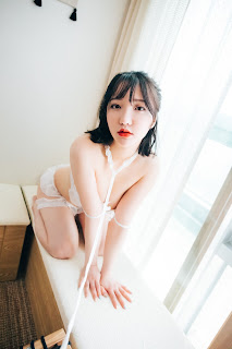 [Loozy] Son Ye-Eun (손예은) – Cream Party (+S.Ver)