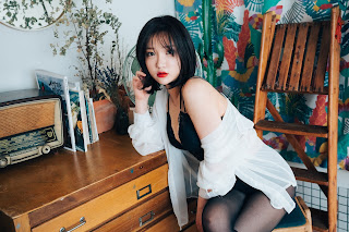 [Loozy] Son Ye-Eun (손예은) – Officegirls Vacation Vol.1