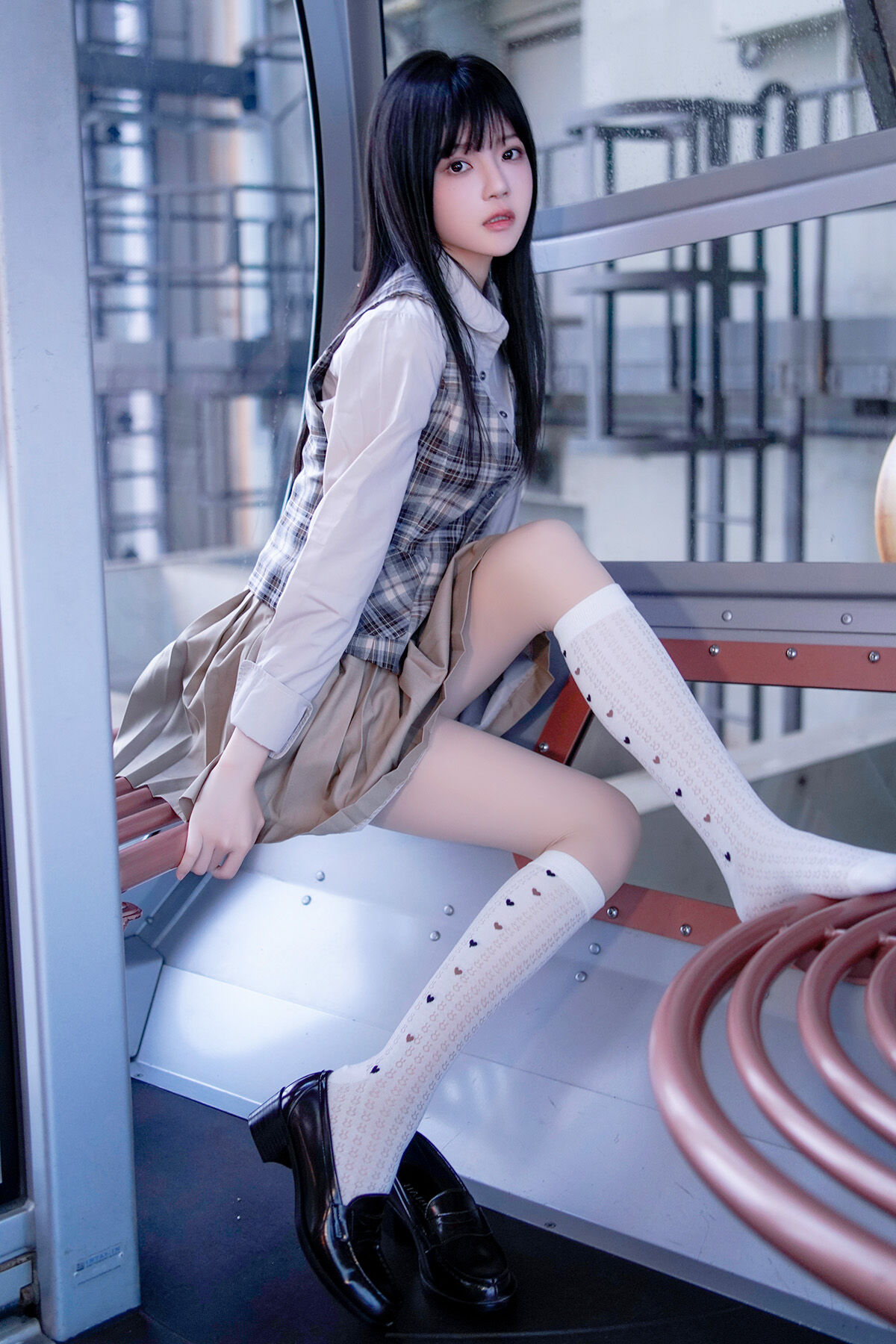 Coser@桜桃喵 – 制服摩天轮