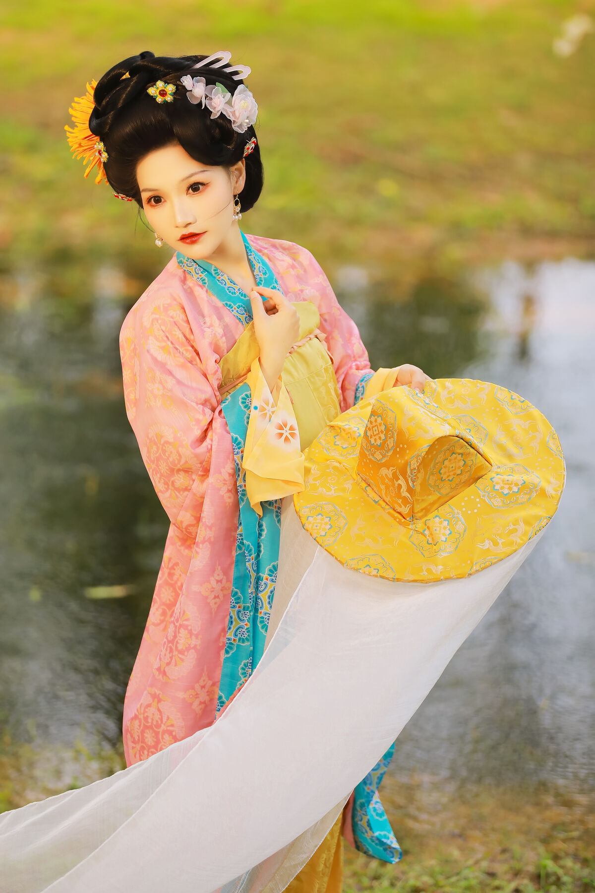 YiTuYu艺图语 Vol.8199 焚香小也 (25P)