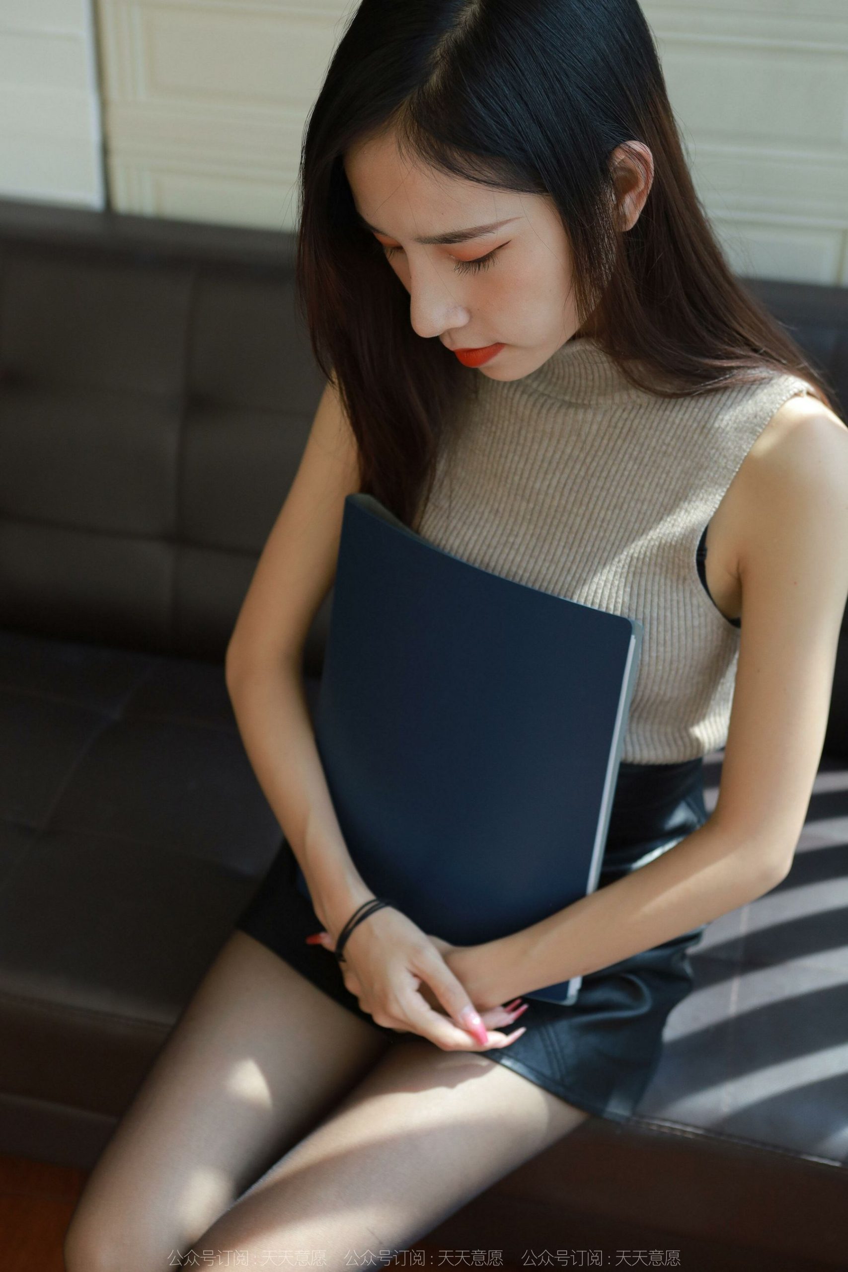 IESS异思趣向 - 模特：美子 《文件夹的秘密》