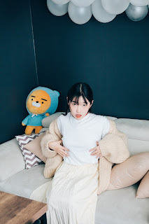 [Loozy] Sonson (손손) – Bondage Camp (+S.Ver)