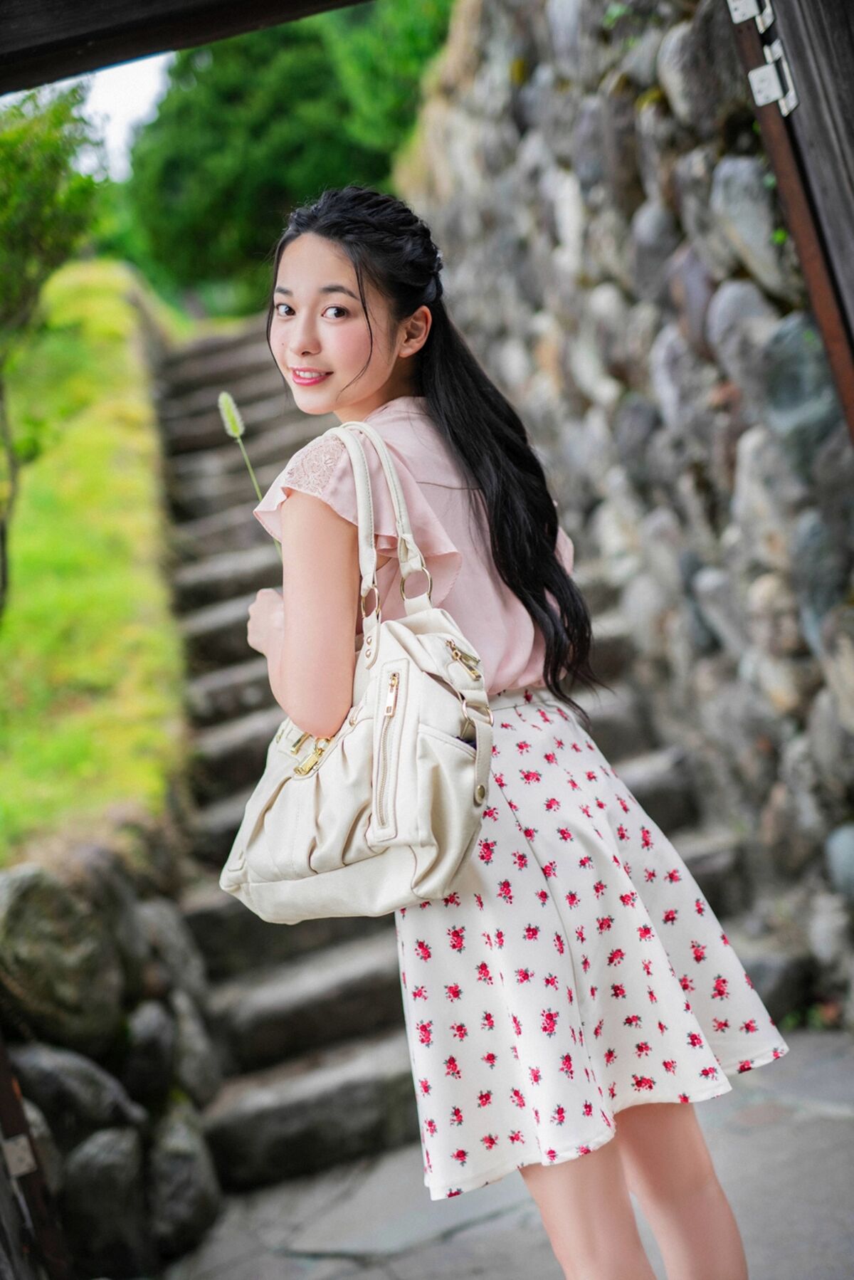 YS Web 2020-09-02 Vol.892 Tomoe Yamanaka 山中知恵 – ギネス級グラドル光臨