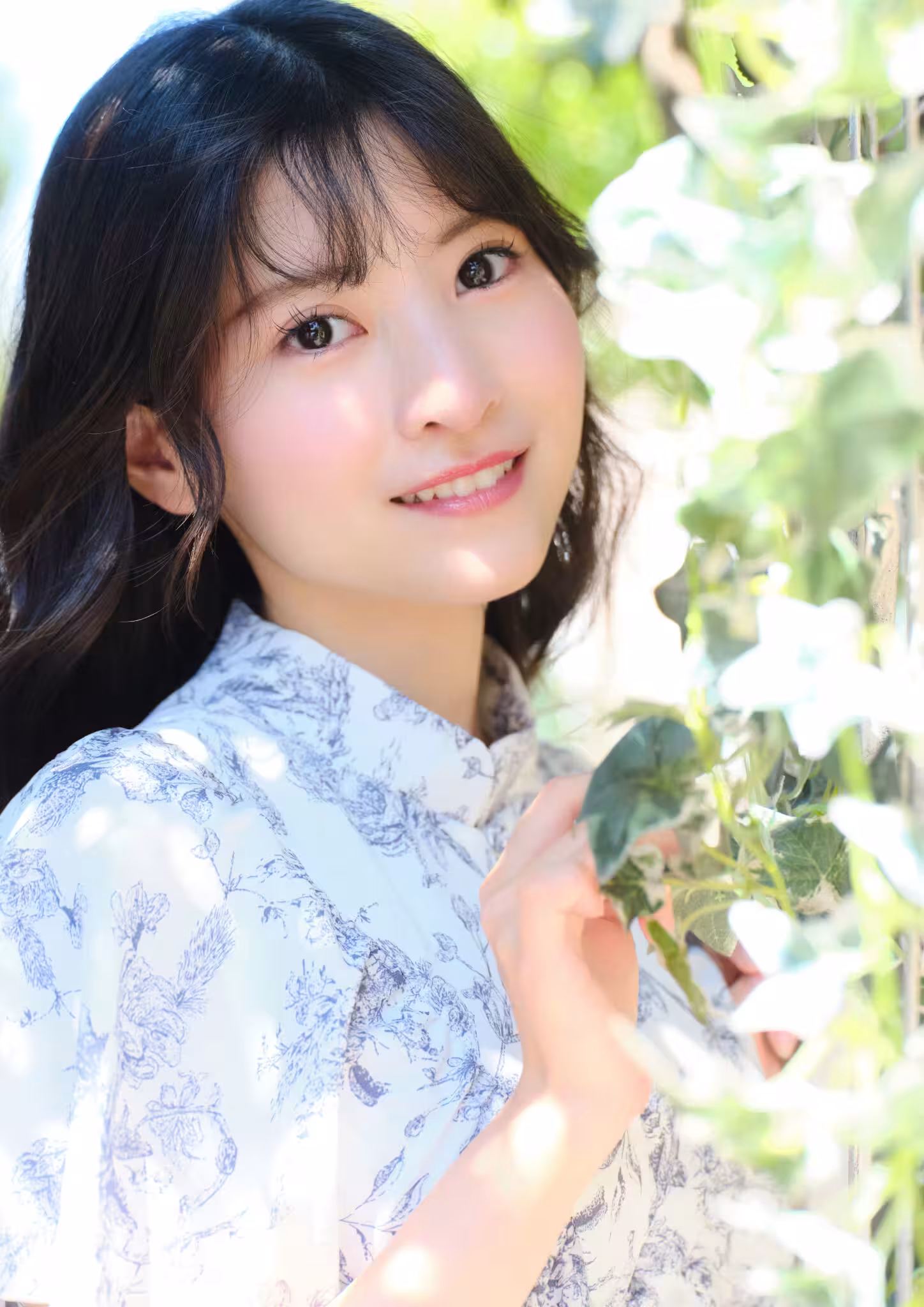 [小鳥遊るい] 自然的曲線 讓身材更顯出眾 (28 Photos)