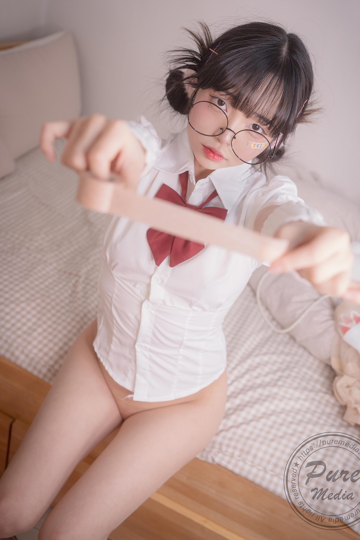 PureMedia Vol.276 Jelly 젤리 – Girl Trapped In A Rooftop Room Part1