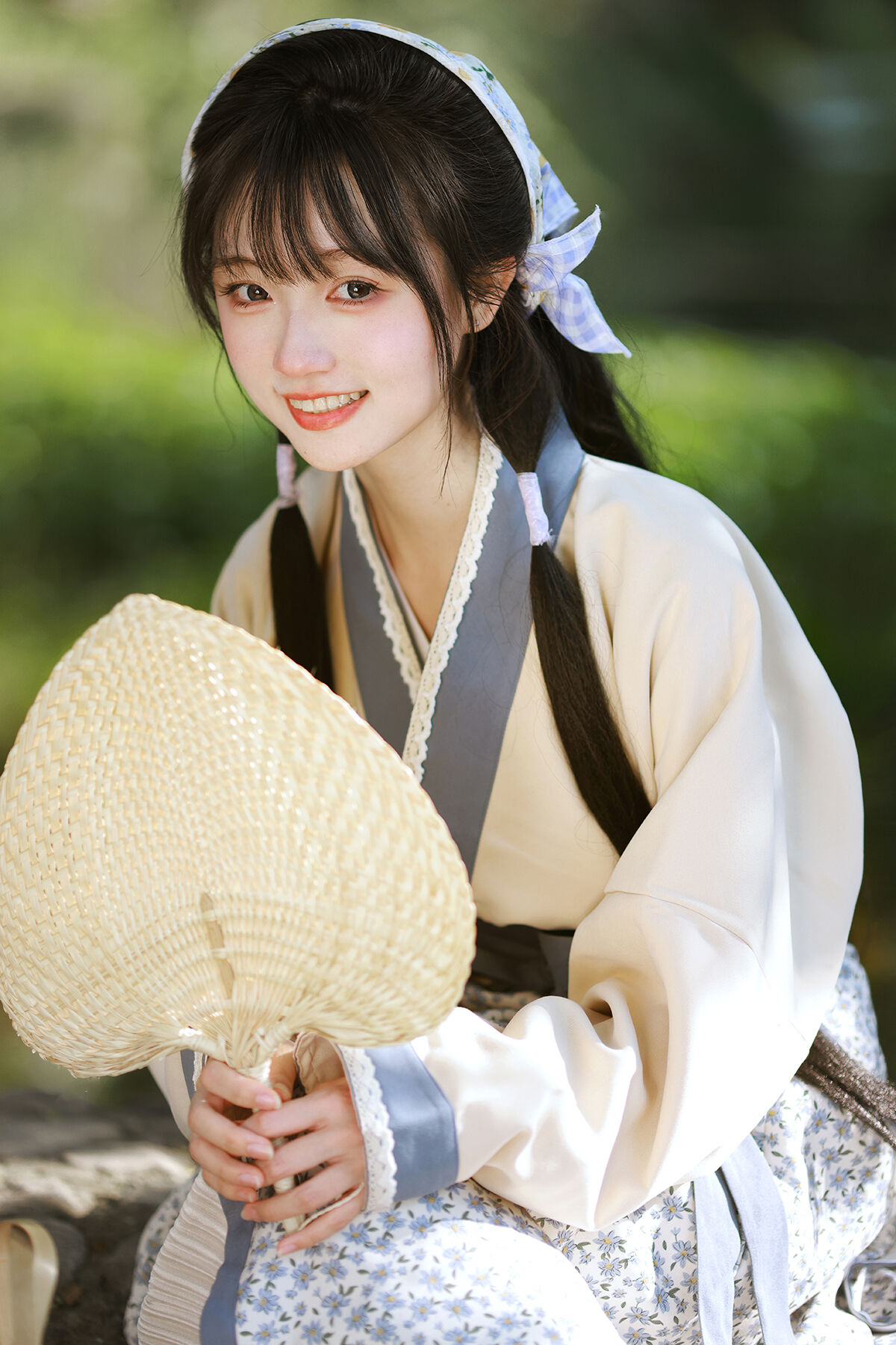 YiTuYu艺图语 Vol.7760 Nai He Ne