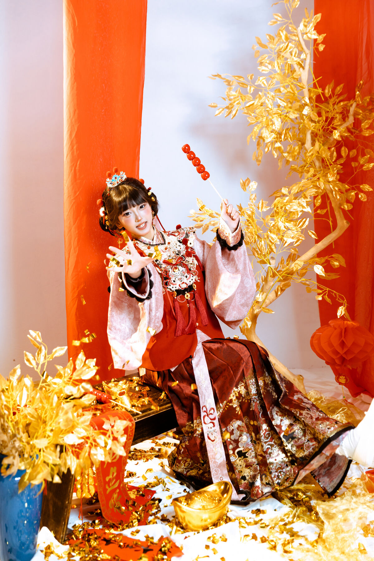 YiTuYu艺图语 Vol.8472 冷酷王爷 (24P)