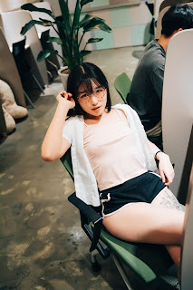 [Loozy] Sonson (손손) – Reading Room