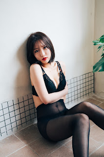 [Loozy] Son Ye-Eun (손예은) – Officegirls Vacation Vol.1