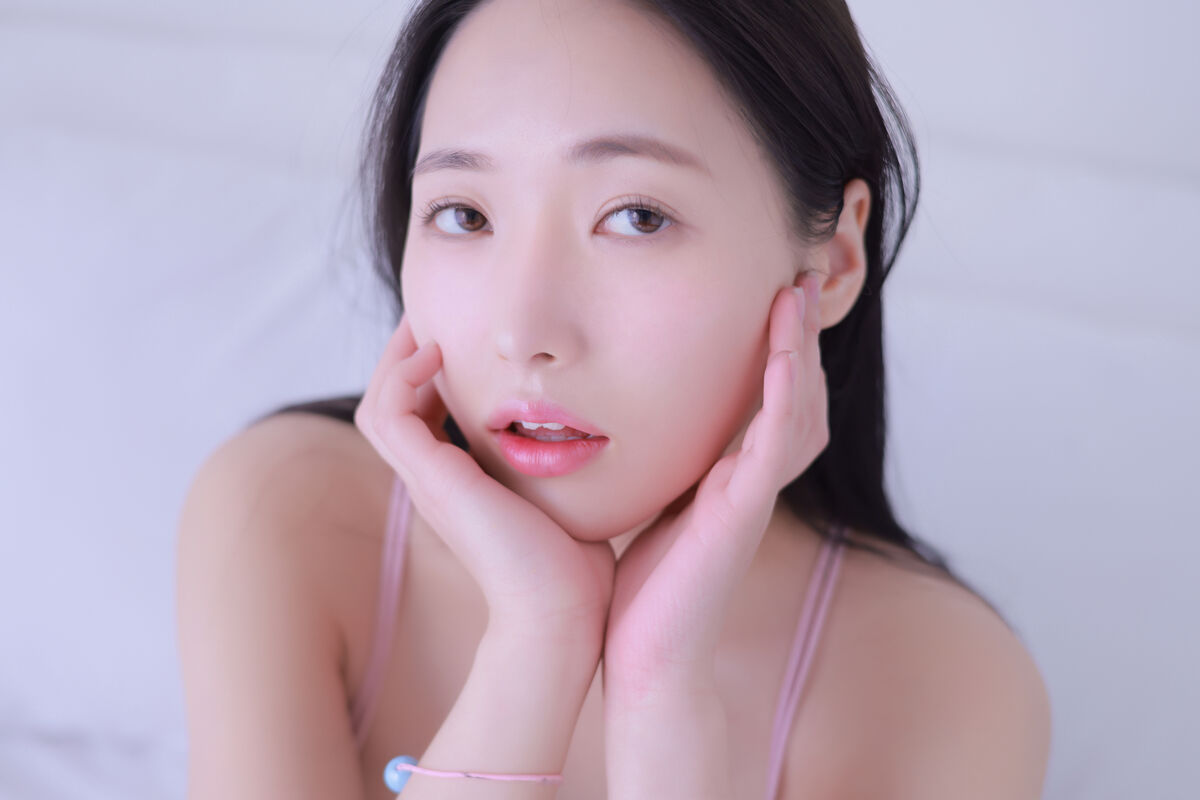 Yeon Hwa 연화 – Pure White Girl Part1