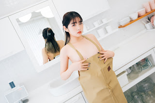 [Loozy] Sonson (손손) – Nude Apron