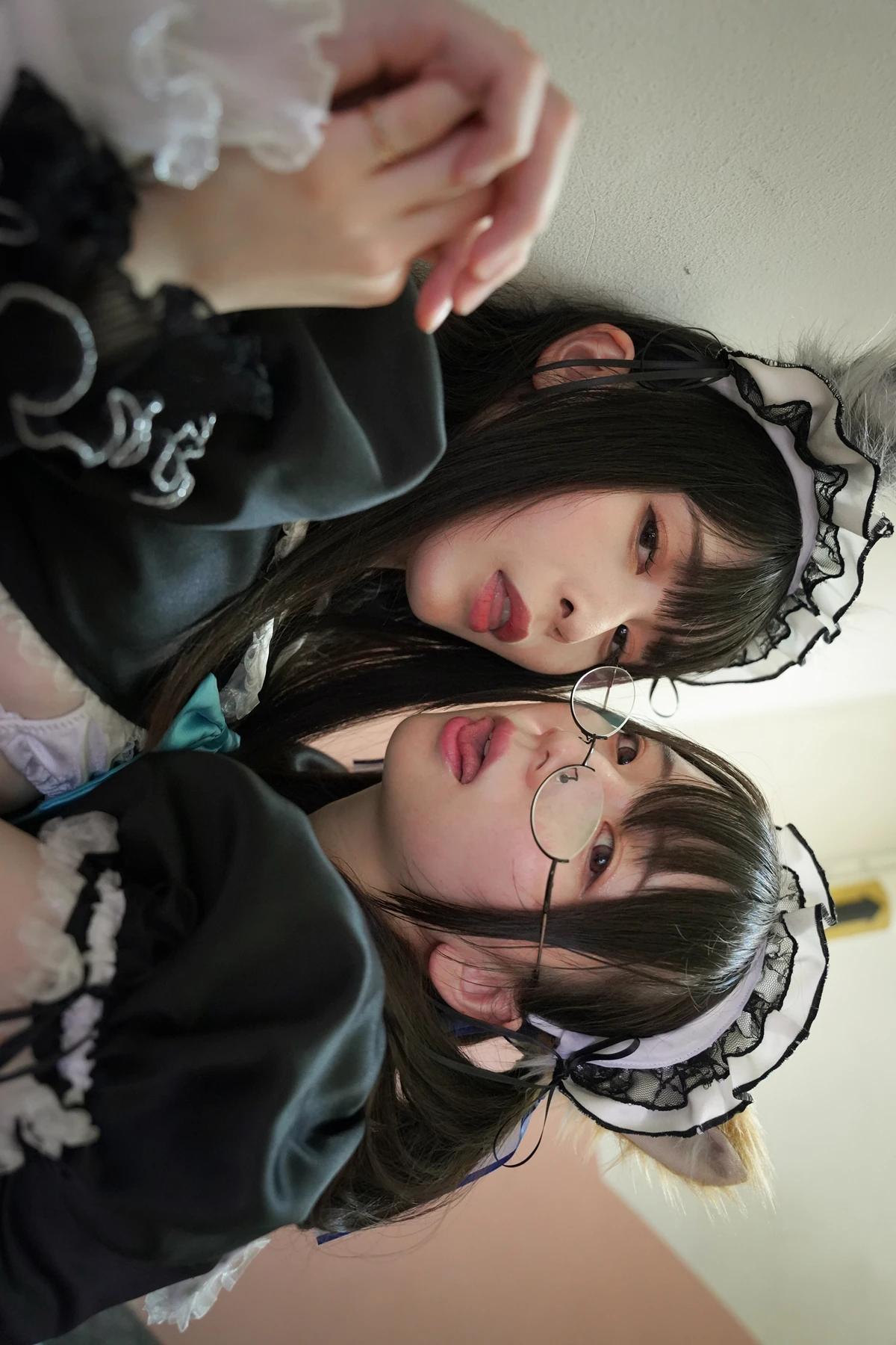 Sui Utatane うたたね翠, Mizuna Shione 水那しおね, 写真集 「野生のメイドがあらわれた！」 Set.01