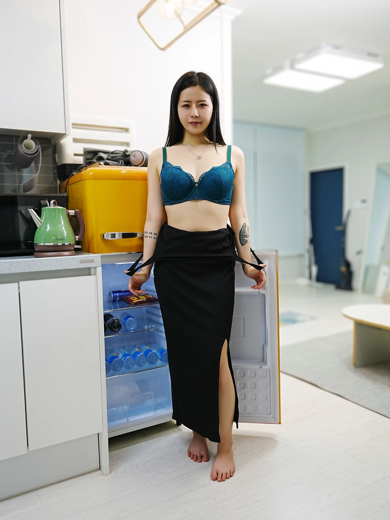 Choi Ri 최리, Photobook Vol.02 「Missy Look」 Set.01