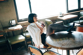 [Loozy] Son Ye-Eun (손예은) – Tainted Love Bar