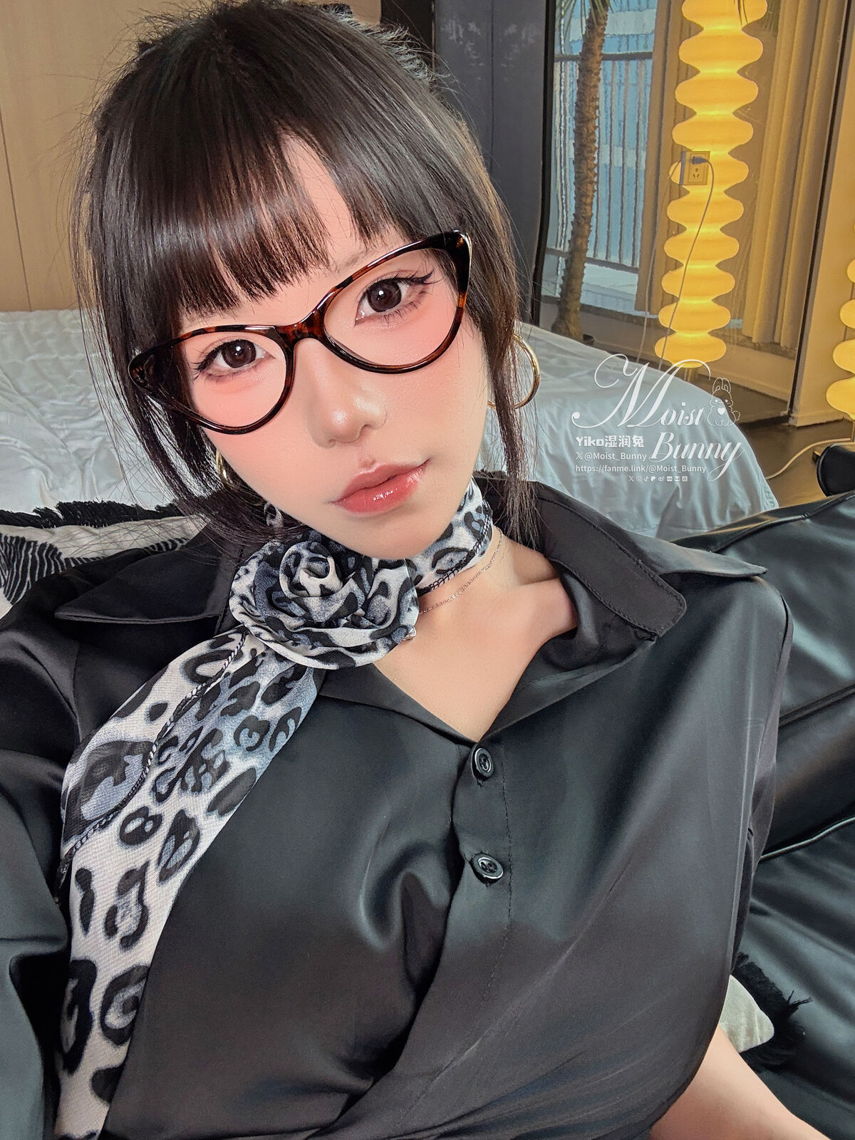 Coser@黏黏团子兔 – 04月作品 总裁攻略 Buttons Part02 (72P)