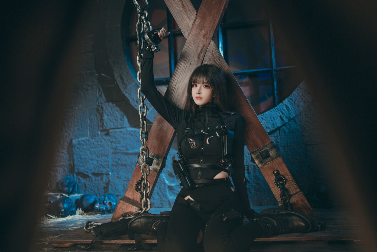 Coser@鹿八岁 – 特工的堕落 后篇 Part01 (56P – 1V)