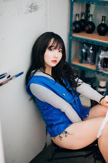 [Loozy] Son Ye-Eun (손예은) – CS Part Timer