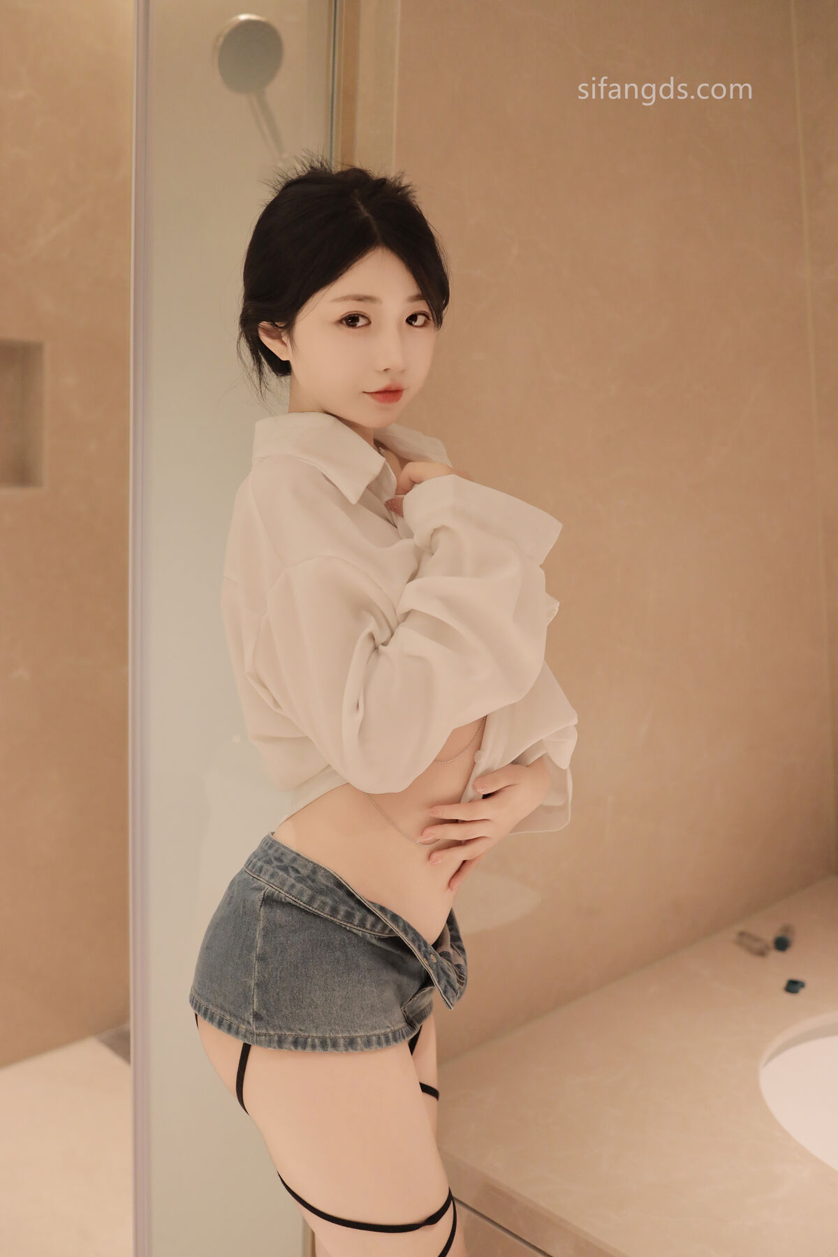 XR Uncensored Chen Xiao Hua 陈小花 – R18 秀人网模特 浴室中的激情 Part01 (47P – 8V)