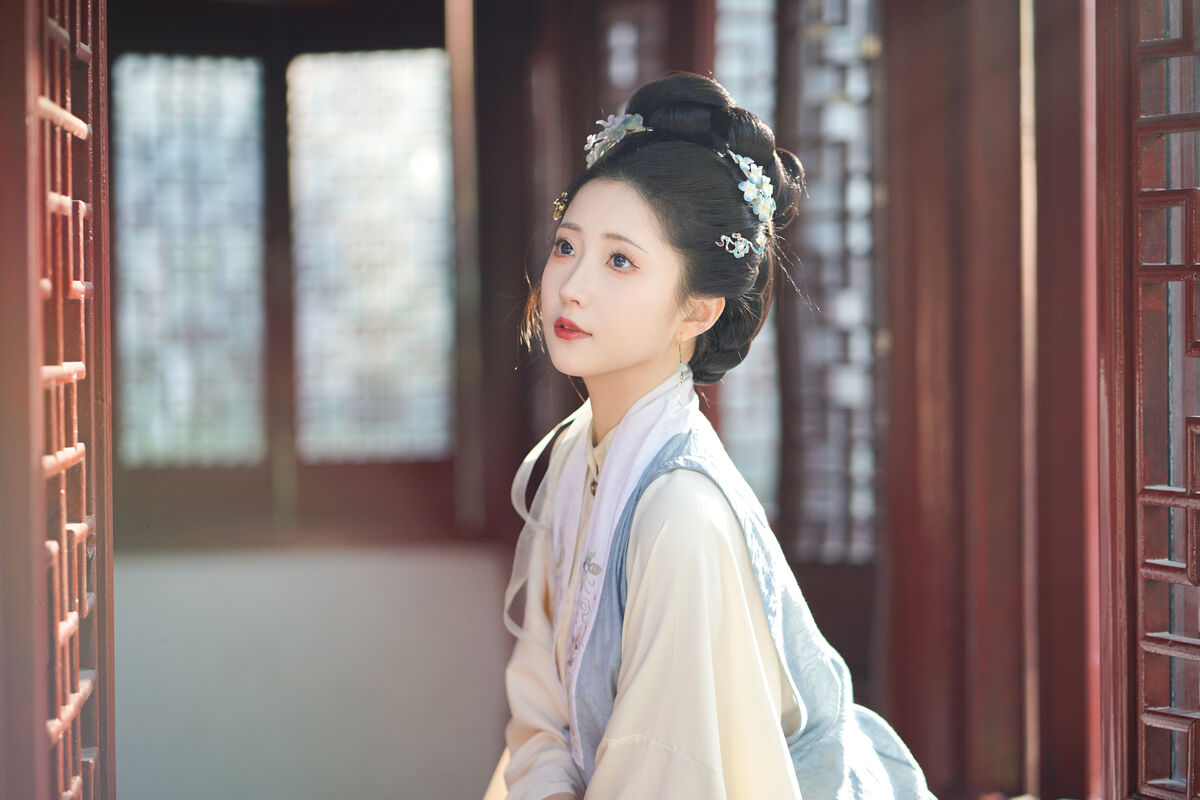 YiTuYu艺图语 Vol.8507 兔牙w (24P)