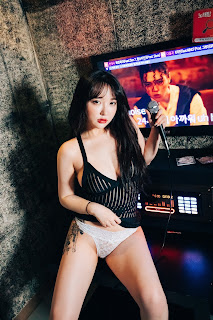 [Loozy] Son Ye-Eun (손예은) – Player (S.ver)