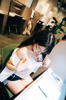[Loozy] Sonson (손손) – Reading Room