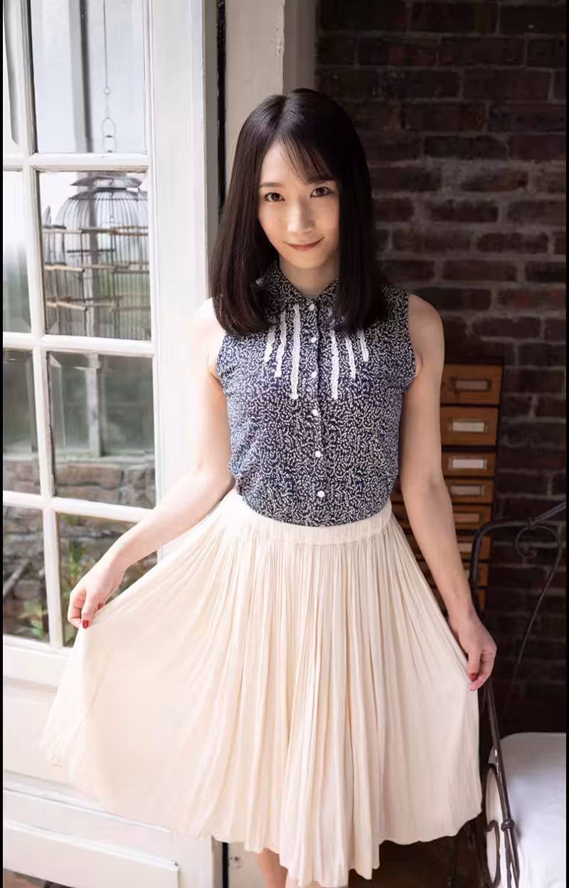 週刊実話デジタル寫真集 黒川晴美 きれいでエッチなお姉さん (107 Photos)