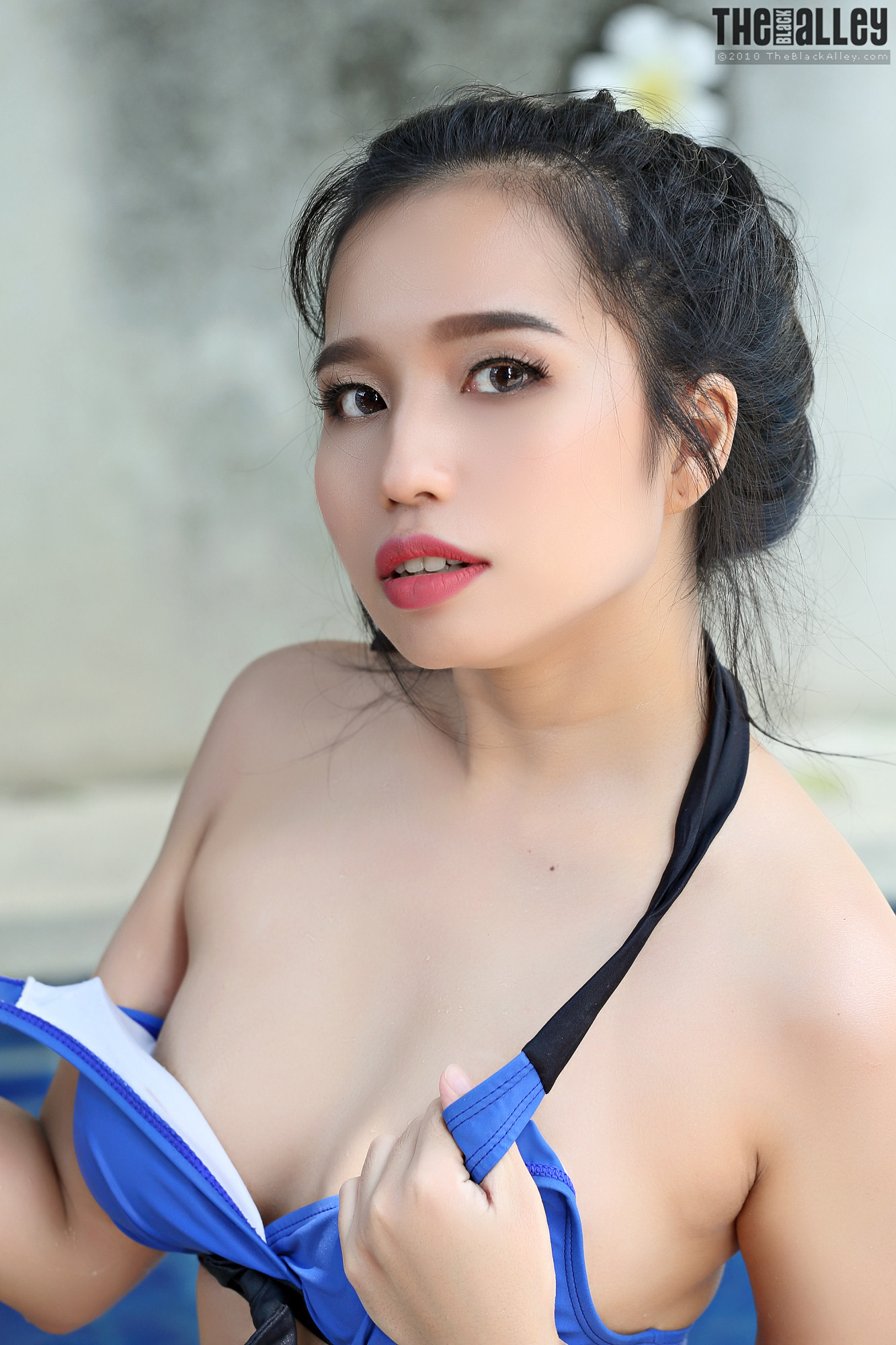 Norah The Black Alley Photobook Set.03