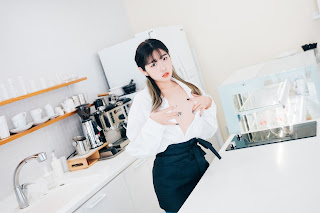 [Loozy] Sonson (손손) – Nude Apron