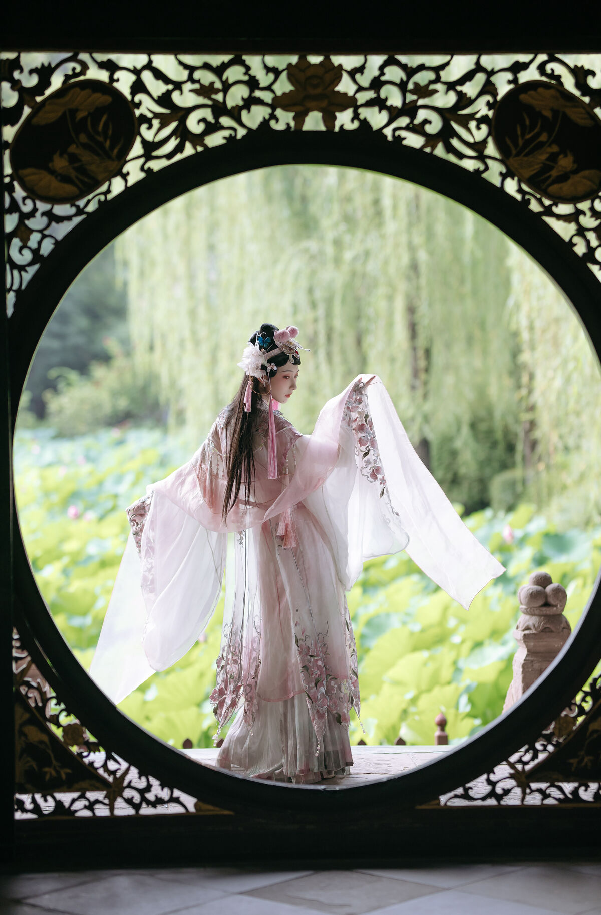 YiTuYu艺图语 Vol.8510 就是景年 (23P)